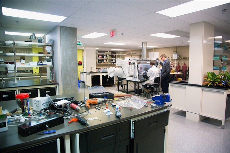 加拿大西三一大學(xué)實驗室圖集