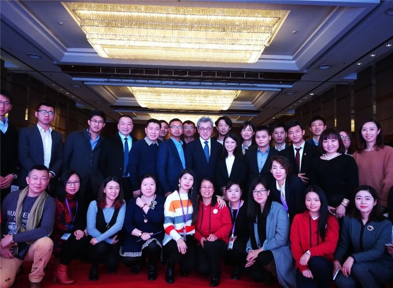 美國索菲亞大學(xué)老師合影圖集